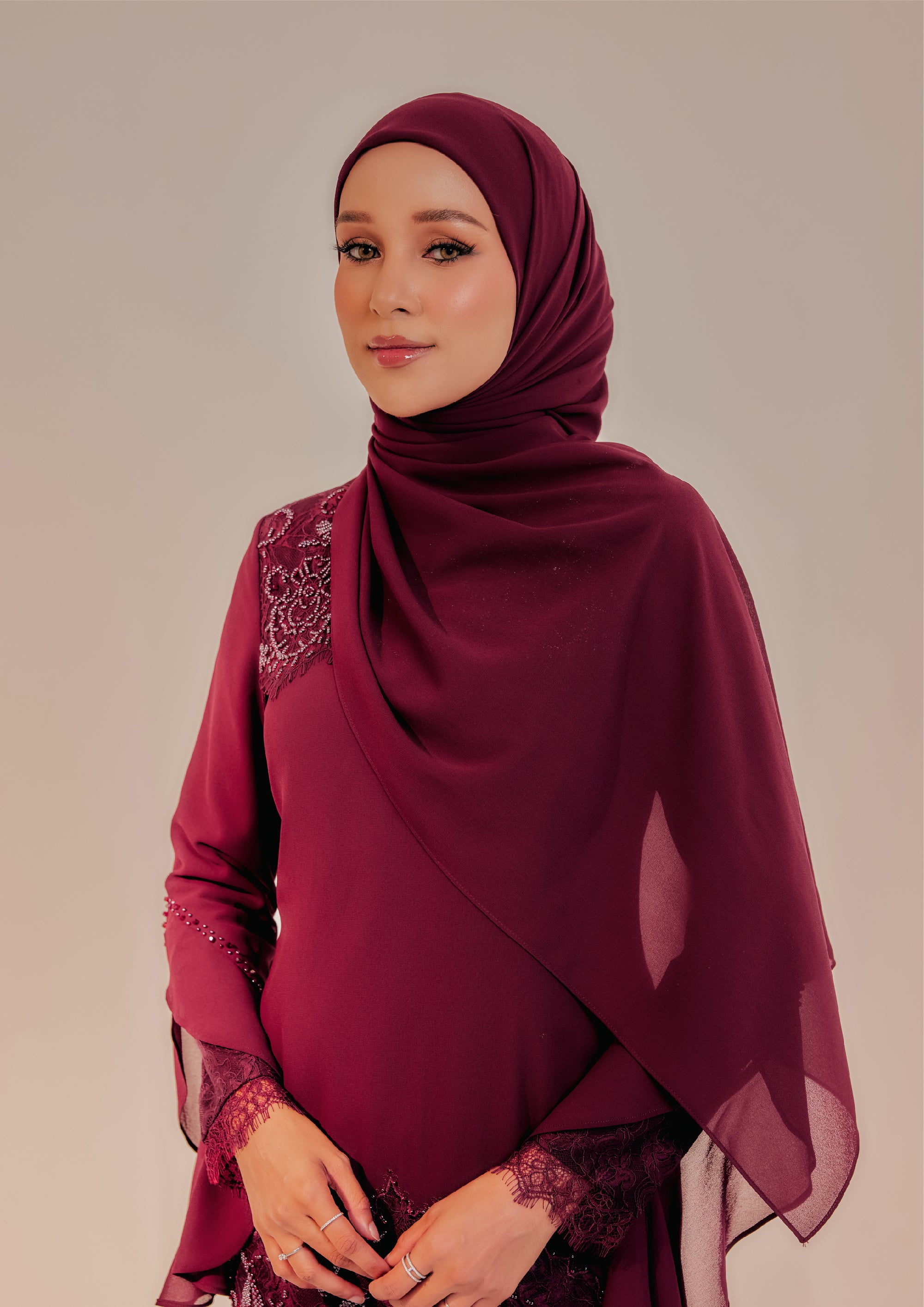 Fiancée Shawl : Burgundy
