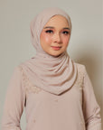 Fiancée Shawl Taupe