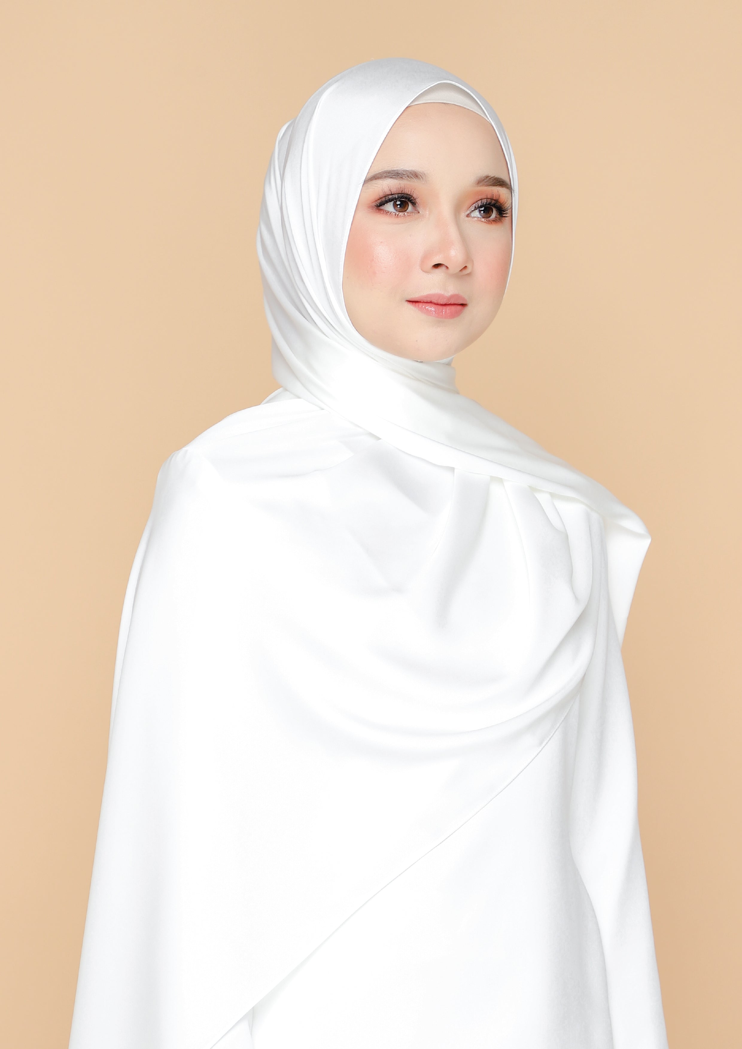 Off hot sale white shawl