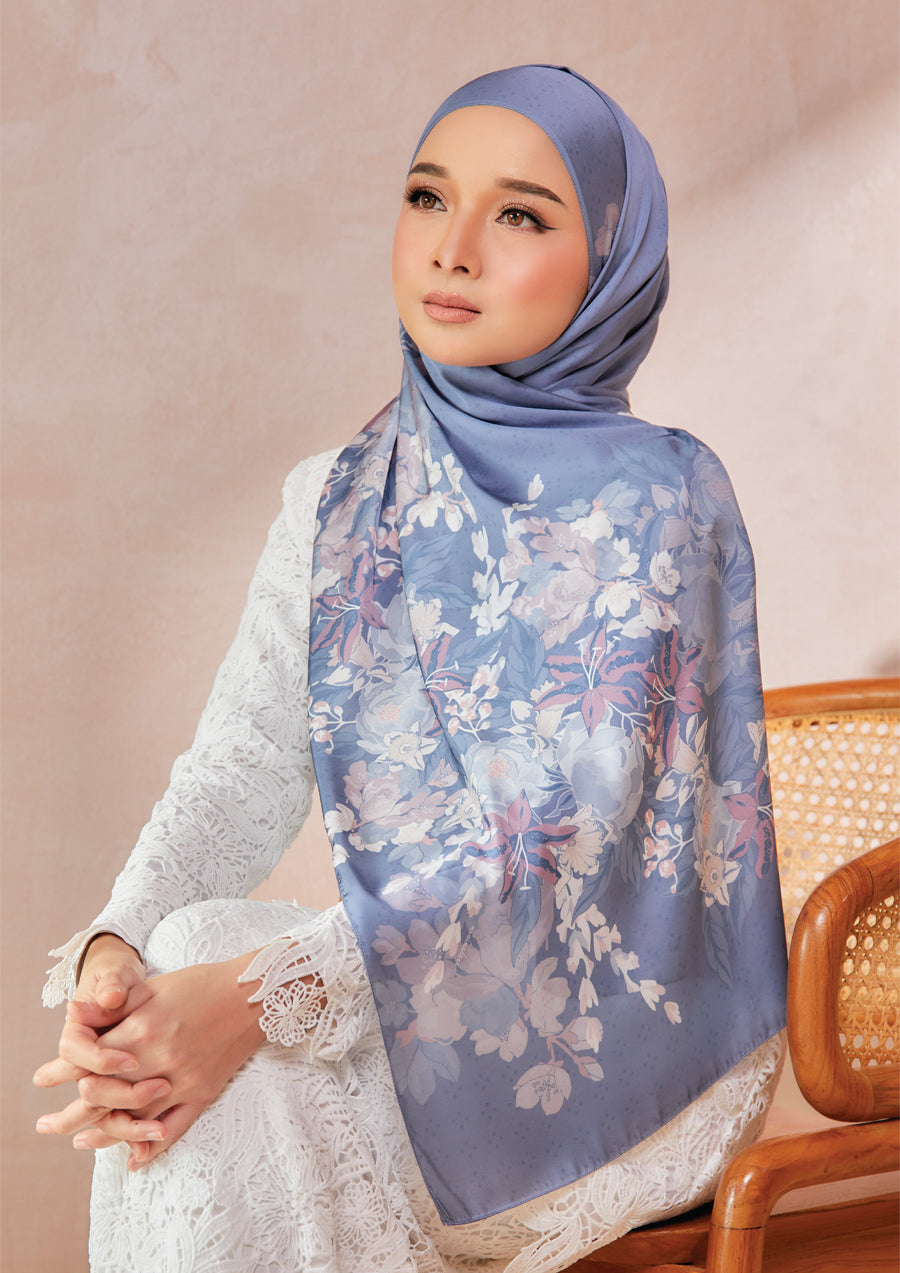 Blossom Shawl Marine Blue