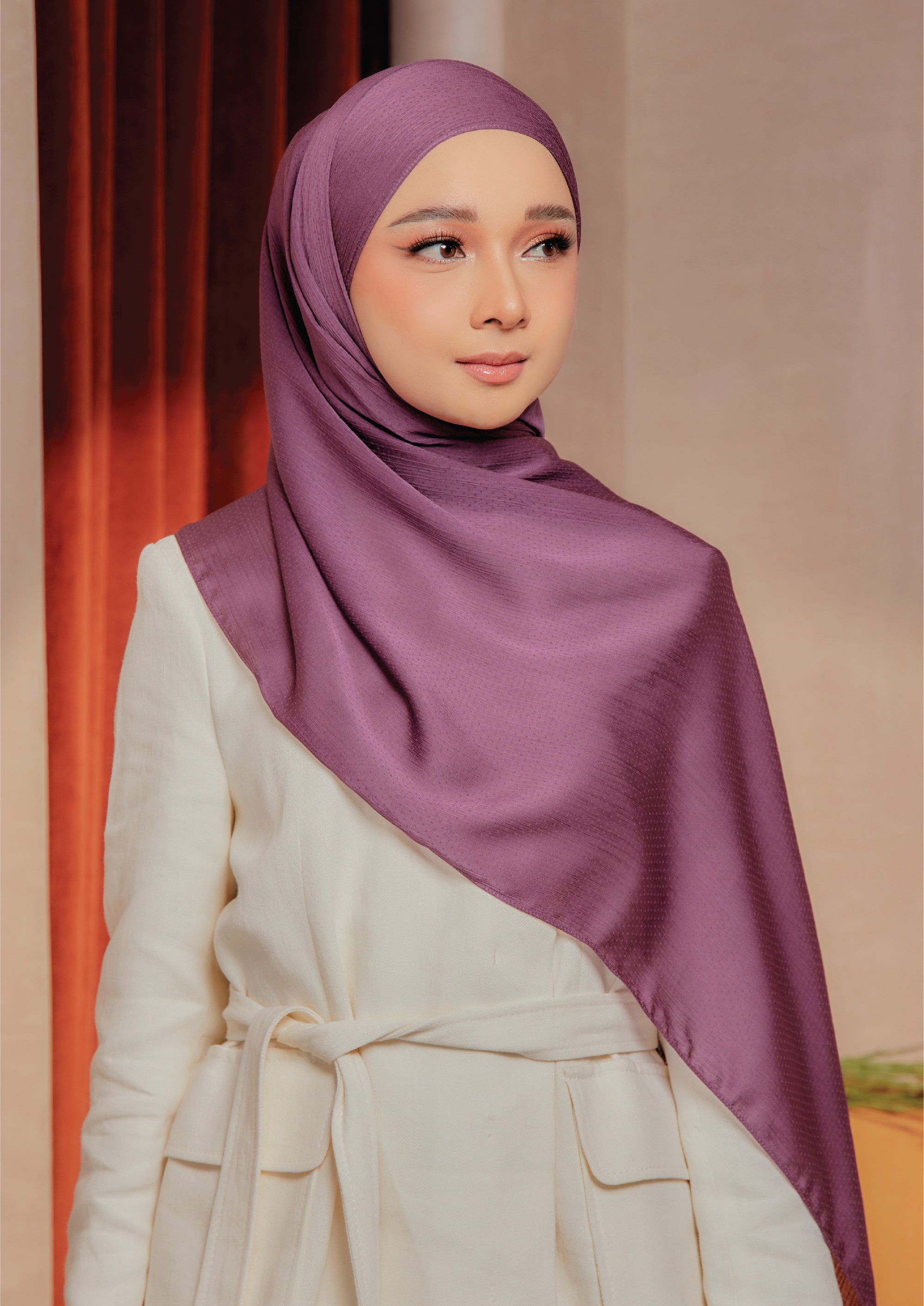 Hana Satin Shawl Boysen Berry