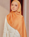 Hana Satin Shawl Caramel