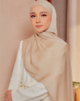 Hana Satin Shawl Latte