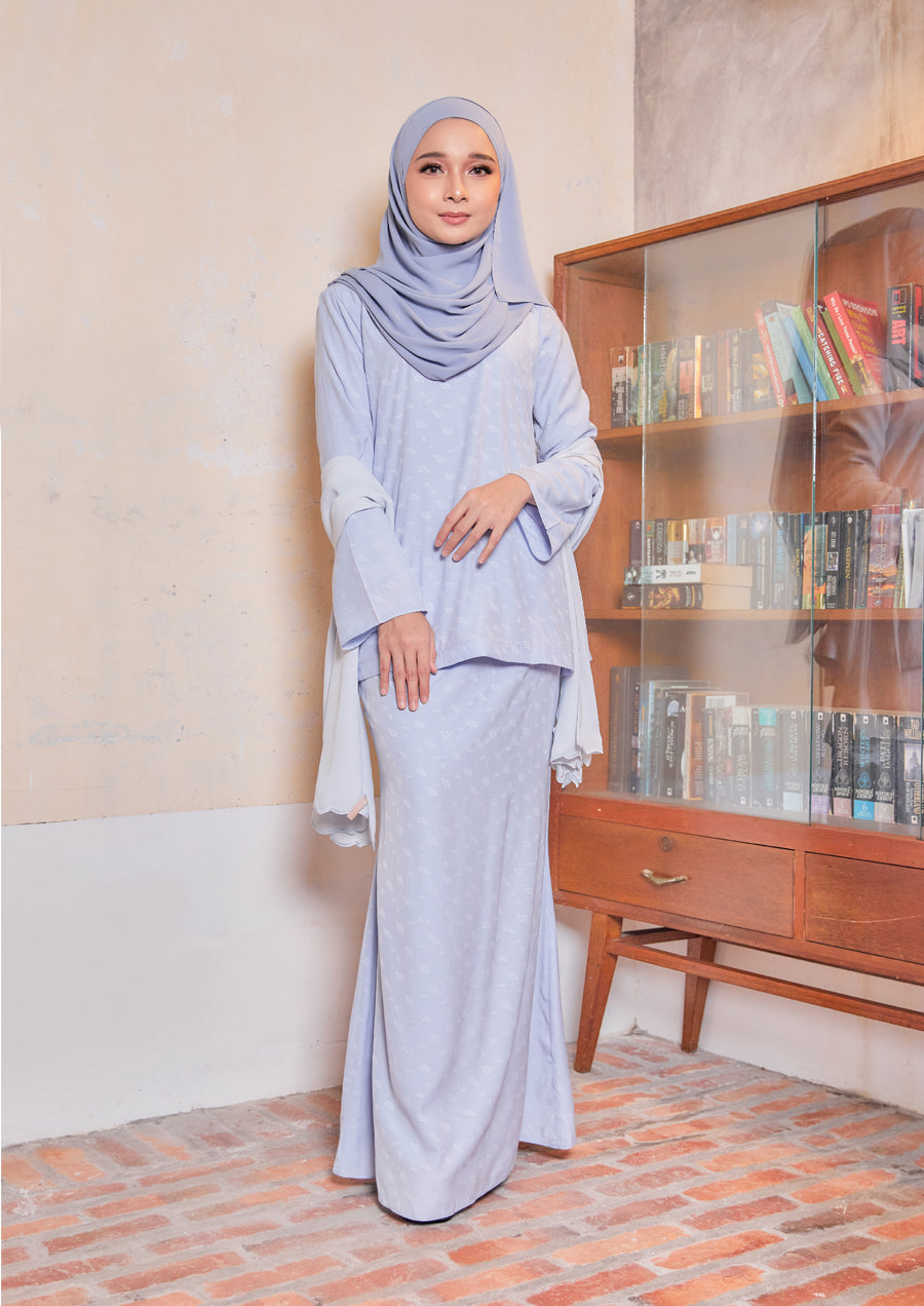Salama Blue