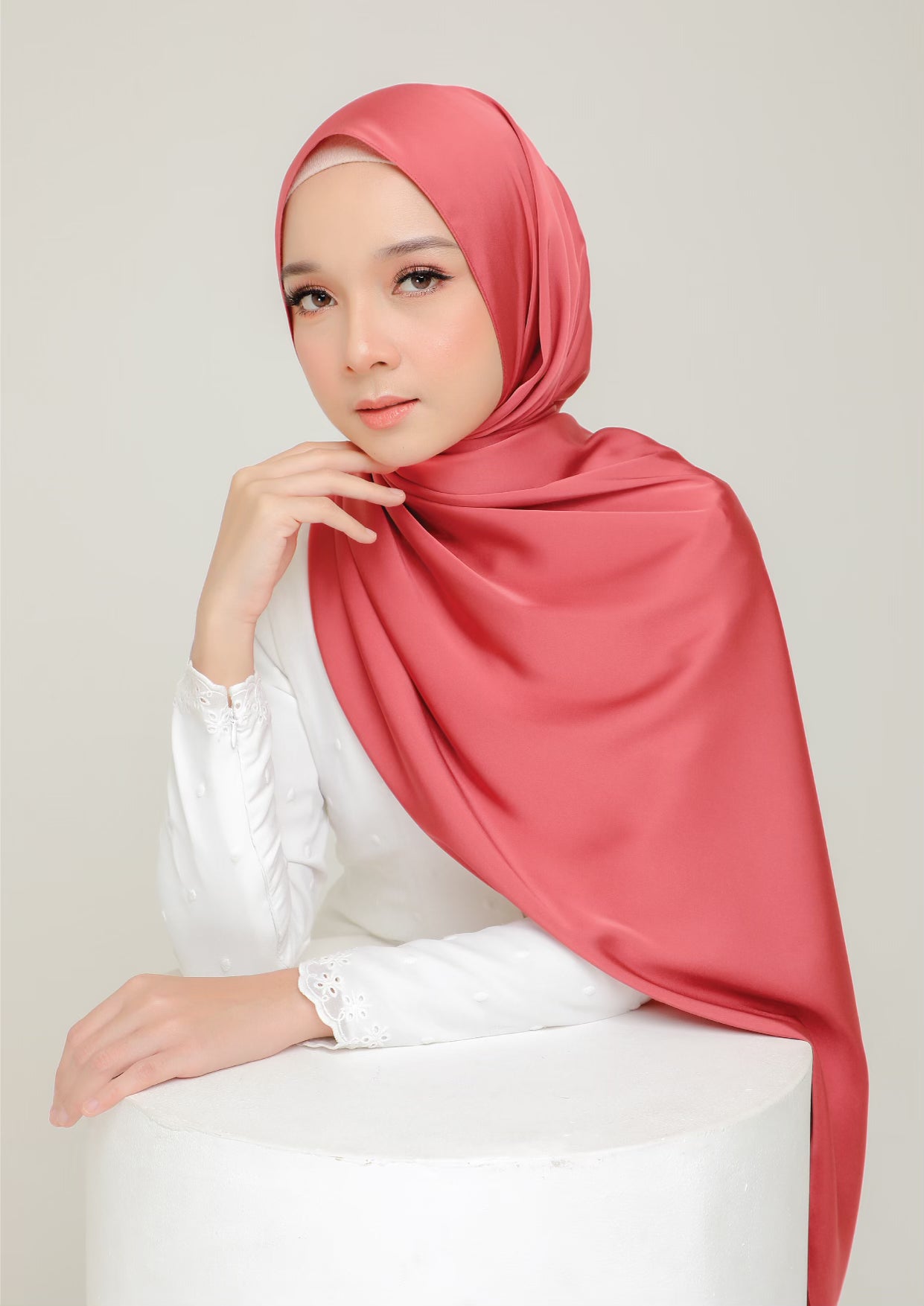 Royal Satin Shawl Raspberry