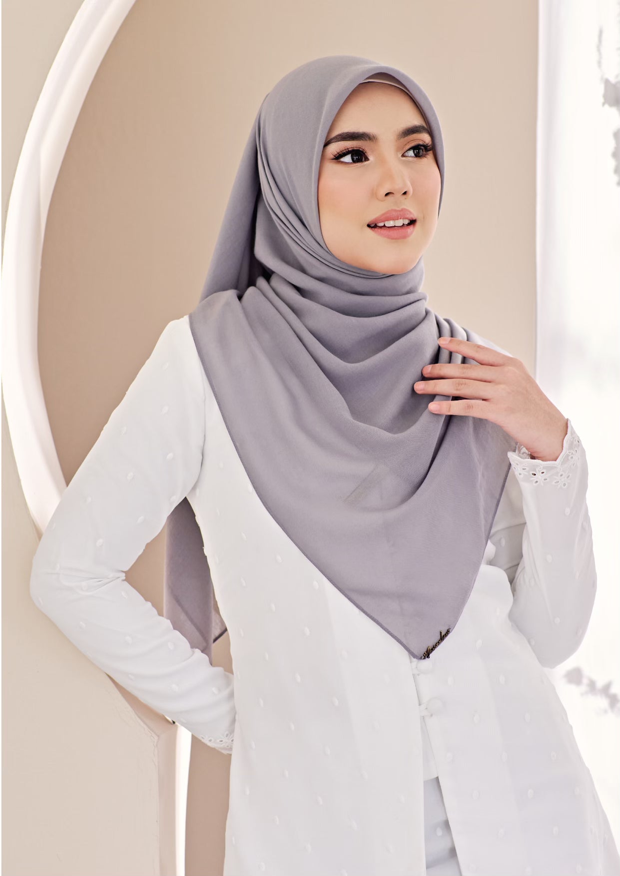 Basic Bawal Metal Grey